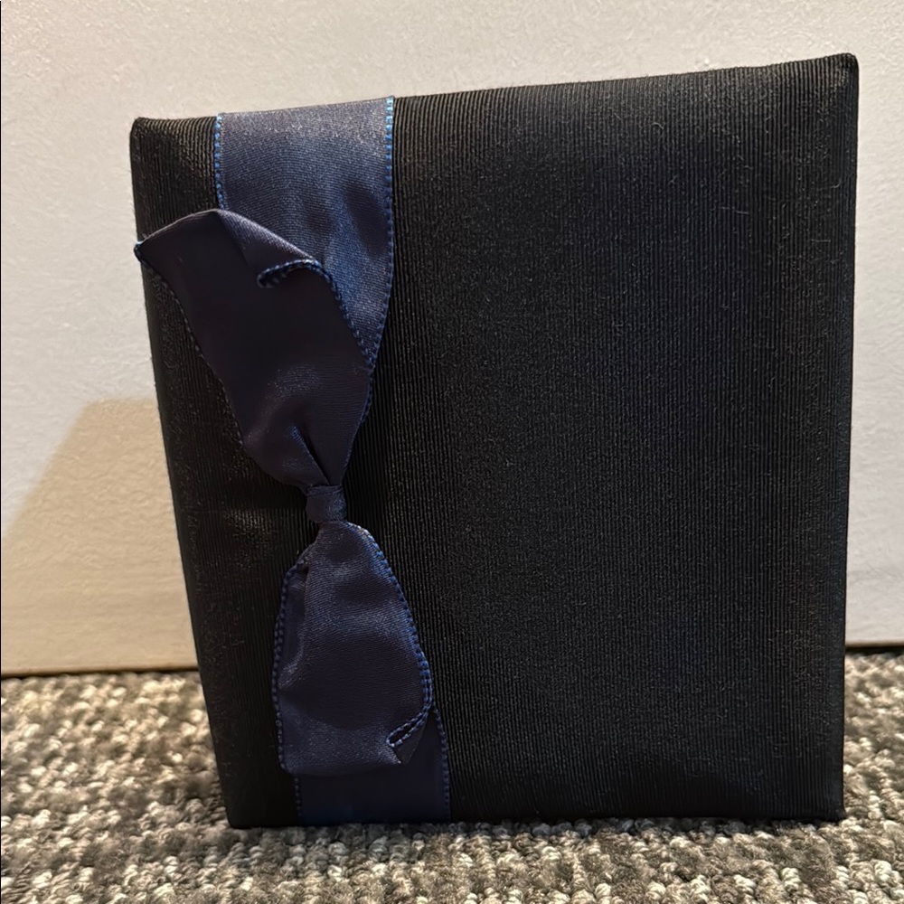 Elegant Black and Blue photo album. Holds 100 4x6 pictures
